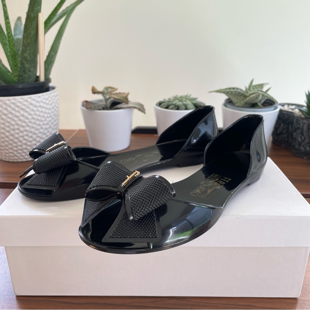 New As✨ Salvatore Ferragamo Jelly Flats - Authentic❣️Peep toe -signature bow🖤 - Picture 2 of 8